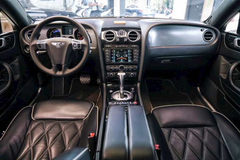 Cho Thuê Xe Bentley Flying Spur