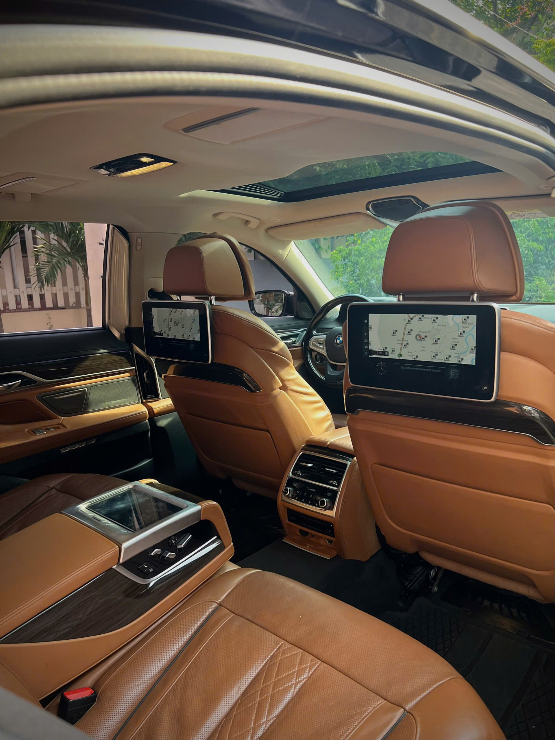 Cho Thuê Xe BMW 740Li Pure Excellence Tại Sài Gòn