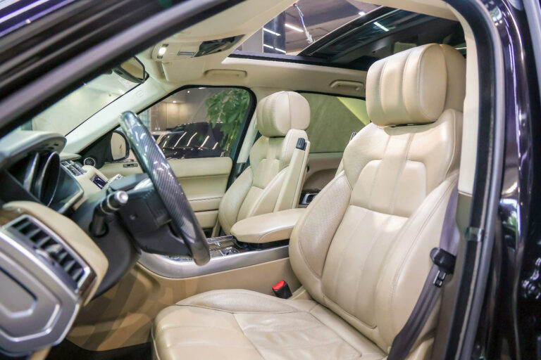 Cho Thuê Xe Range Rover HSE tại TP.HCM