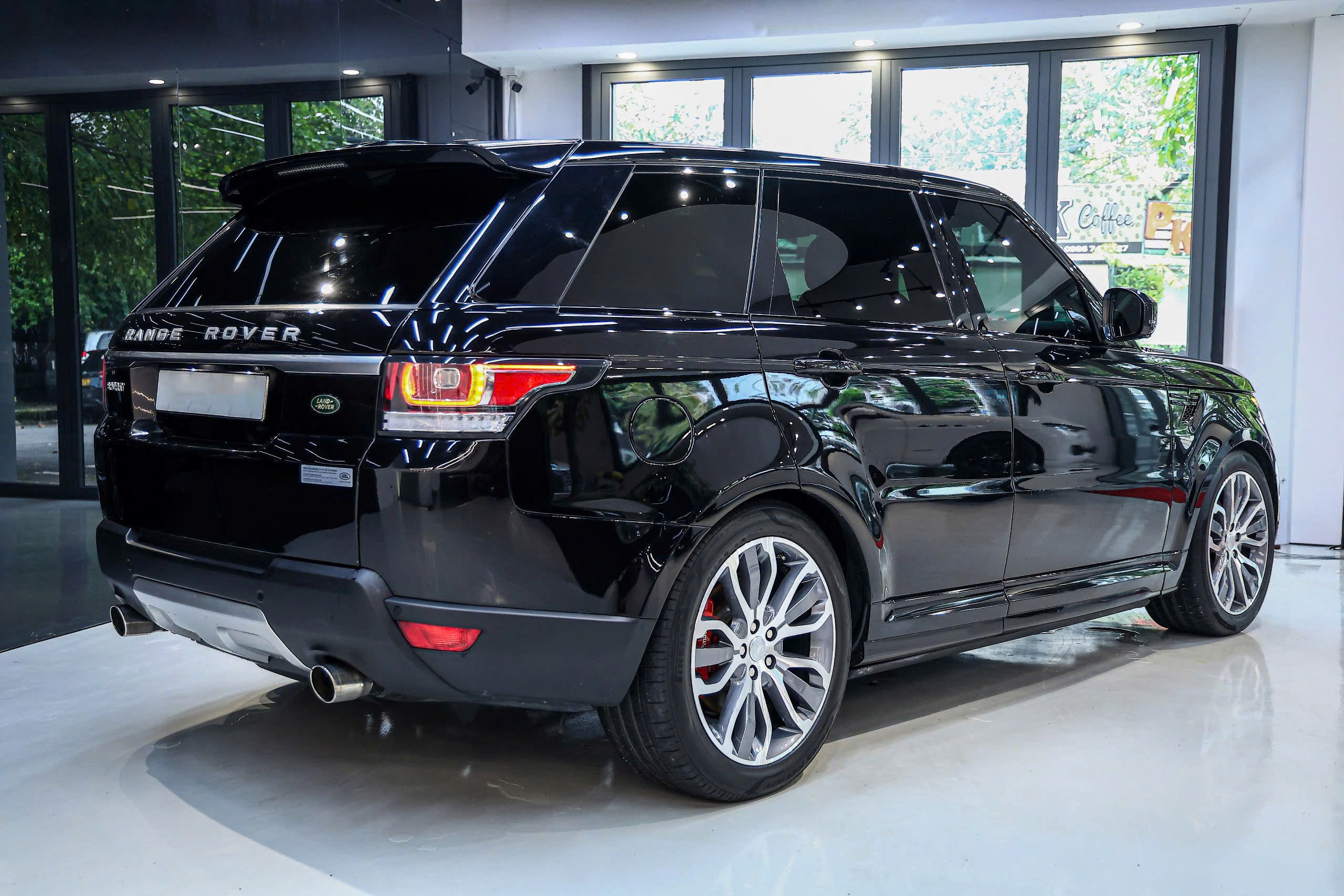 Cho Thuê Xe Range Rover HSE tại TP.HCM