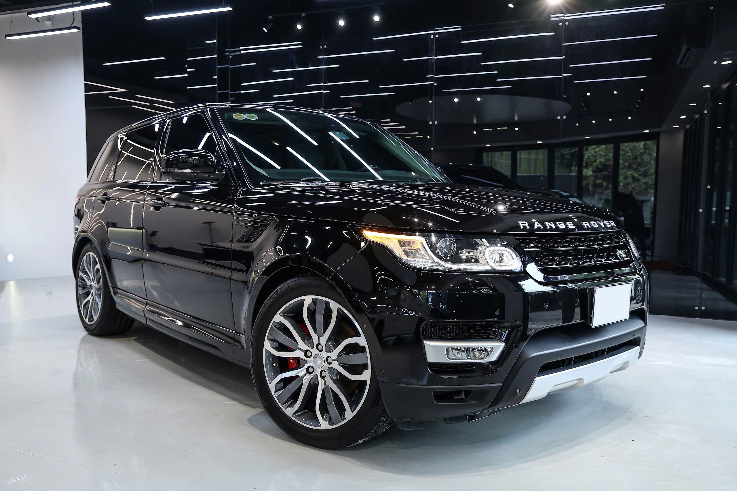 Cho Thuê Xe Range Rover HSE tại TP.HCM