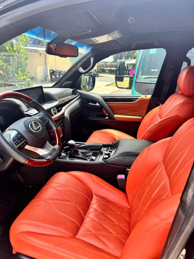 Dịch Vụ Cho Thuê Xe Lexus Lx570 Cao Cấp tại TP.HCM