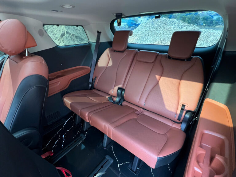 Dịch vụ cho thuê xe tự lái KIA Carnival 2026