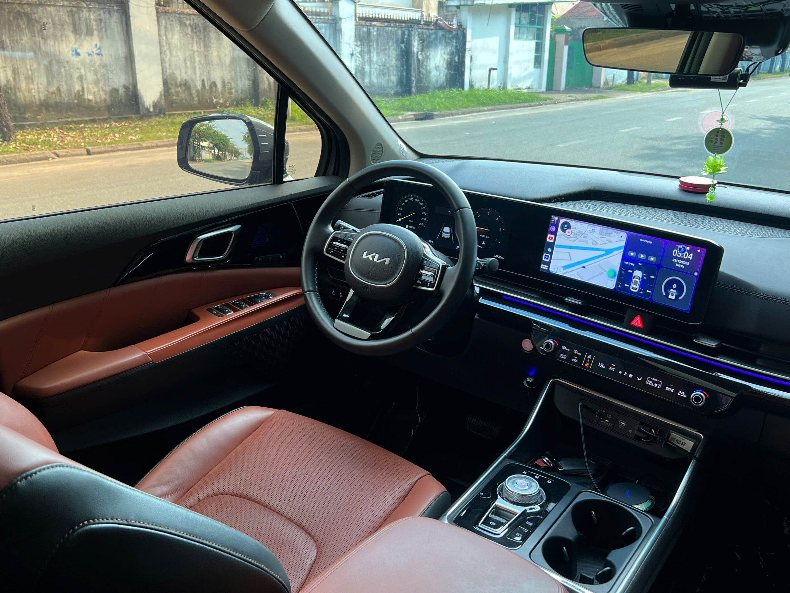 Dịch vụ cho thuê xe tự lái KIA Carnival 2026