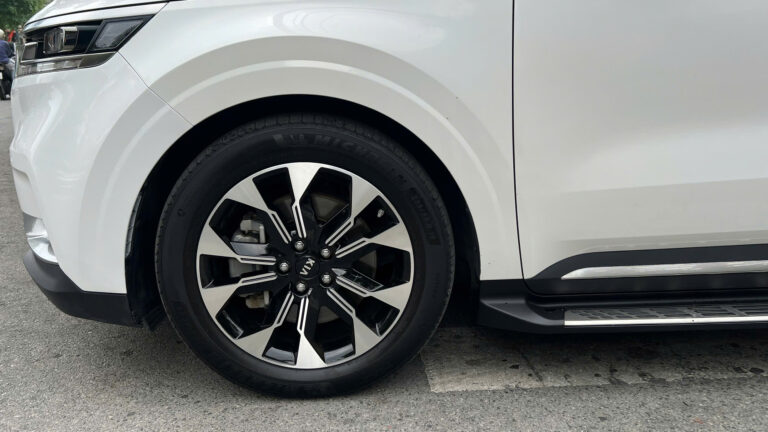 Dịch vụ thuê xe tự lái Kia Carnival Tự Lái, Có Tài