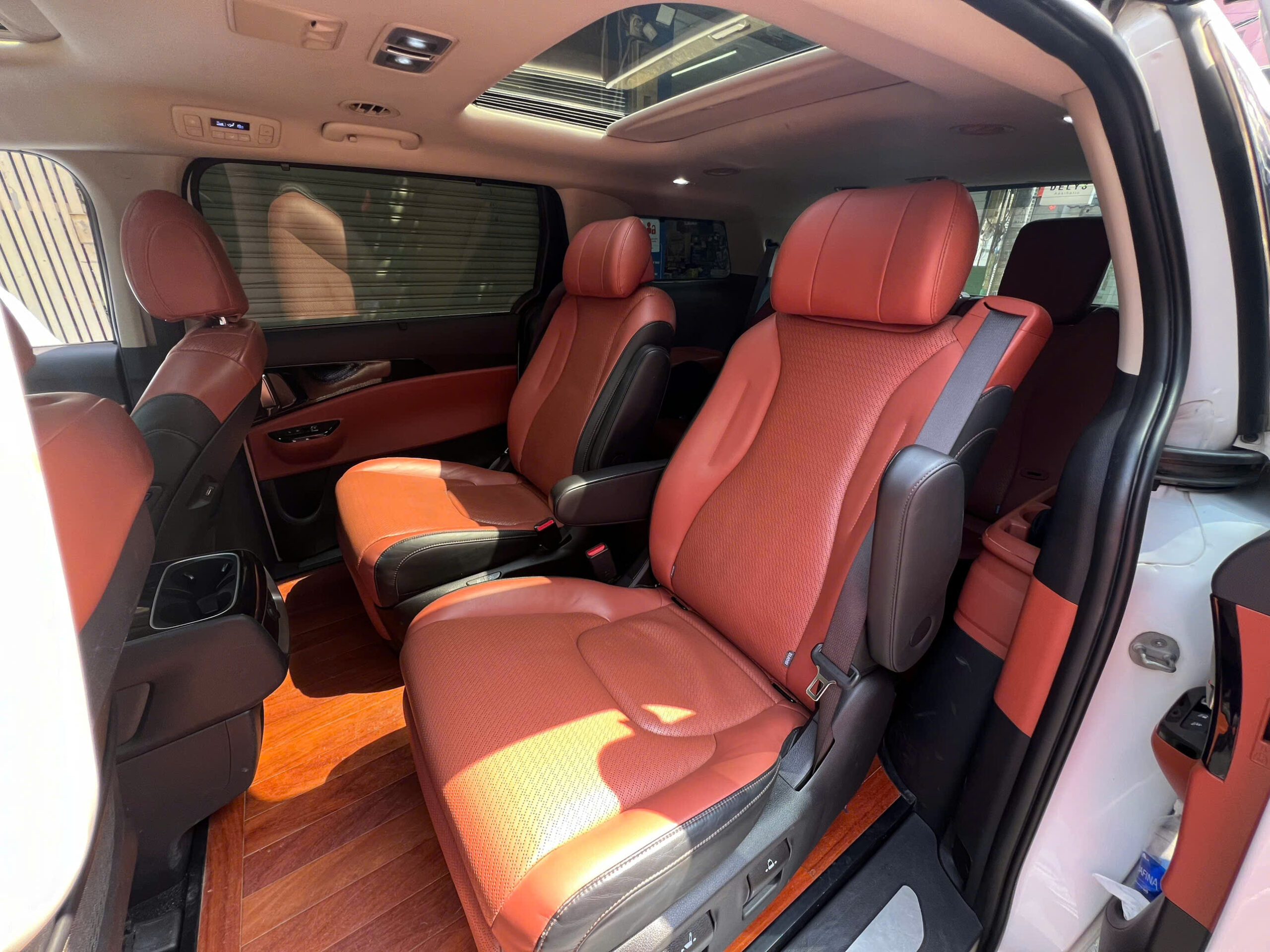 Dịch vụ thuê xe tự lái Kia Carnival Tự Lái, Có Tài