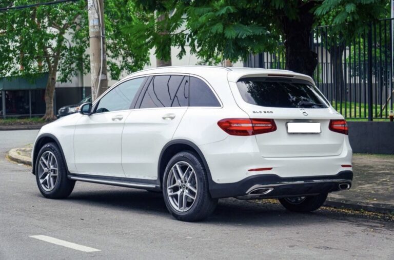 Thuê Xe Mercedes GLC 300 Tự Lái