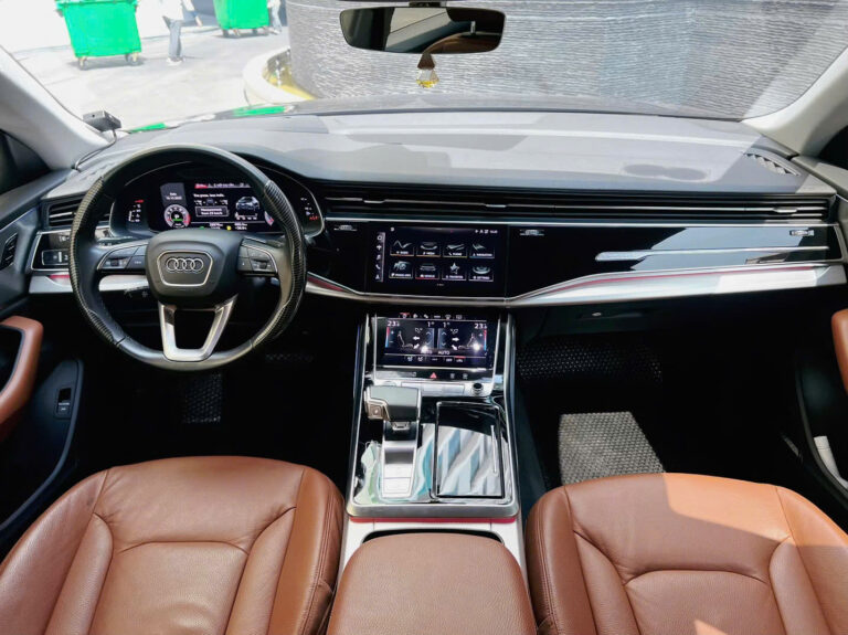 Thuê Xe Tự Lái Audi Q8 Giá Ưu Đãi Tại TP.HCM