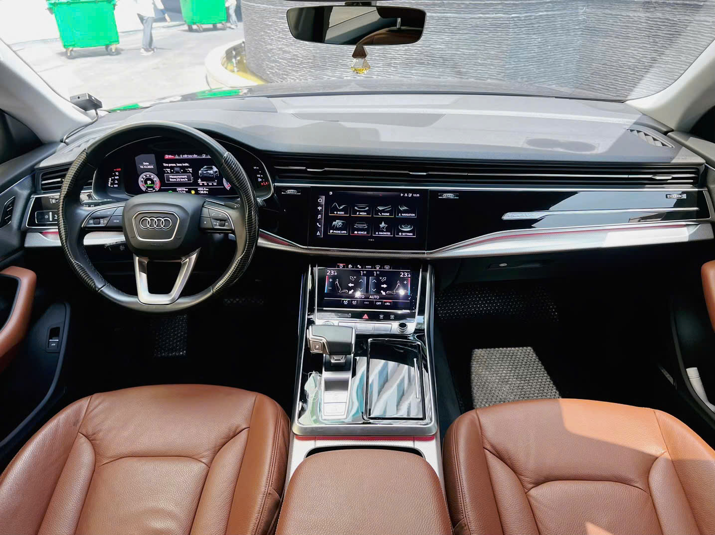 Thuê Xe Tự Lái Audi Q8 Giá Ưu Đãi Tại TP.HCM