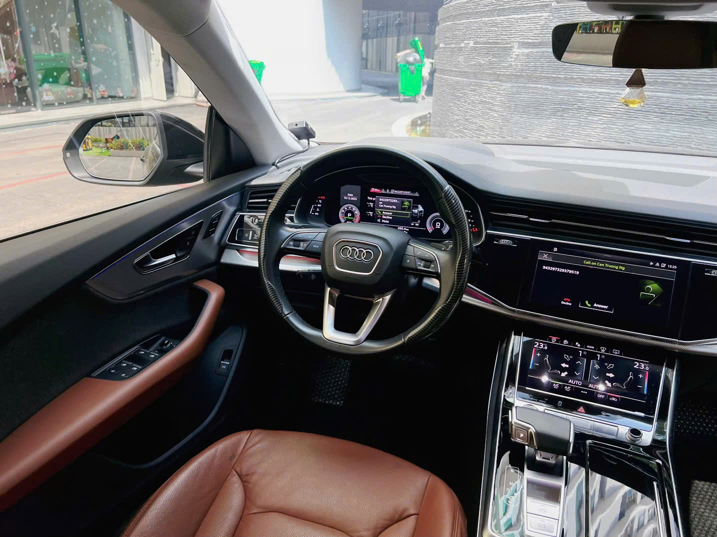 Thuê Xe Tự Lái Audi Q8 Giá Ưu Đãi Tại TP.HCM