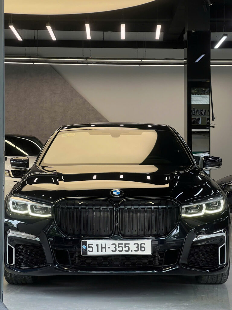 Thuê Xe Tự Lái BMW 730Li Cao Cấp Giá Rẻ Tại Sài Gòn