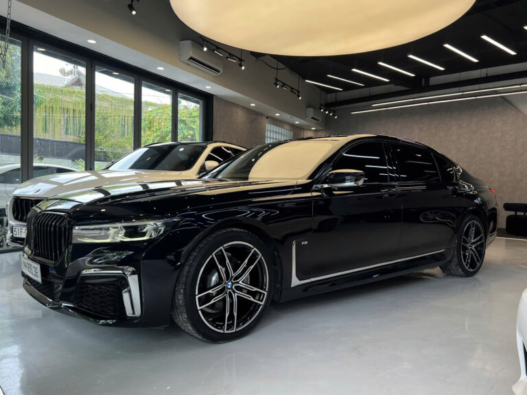 Thuê Xe Tự Lái BMW 730Li Cao Cấp Giá Rẻ Tại Sài Gòn