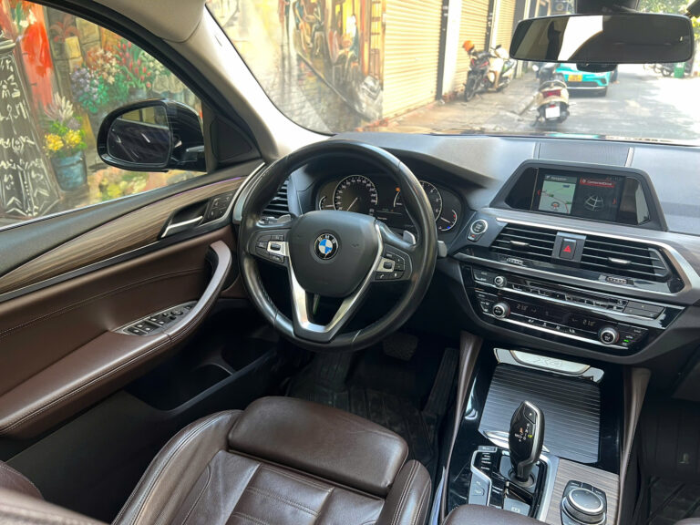 Thuê Xe Tự Lái BMW X4 tại TP.HCM