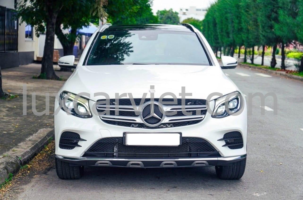 Thuê Xe Mercedes GLC 300 Tự Lái