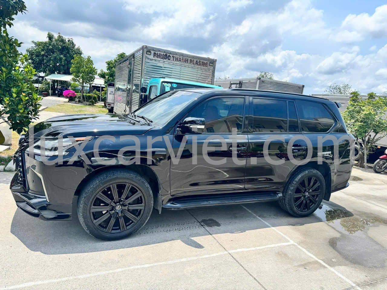 Dịch Vụ Cho Thuê Xe Lexus Lx570 Cao Cấp tại TP.HCM