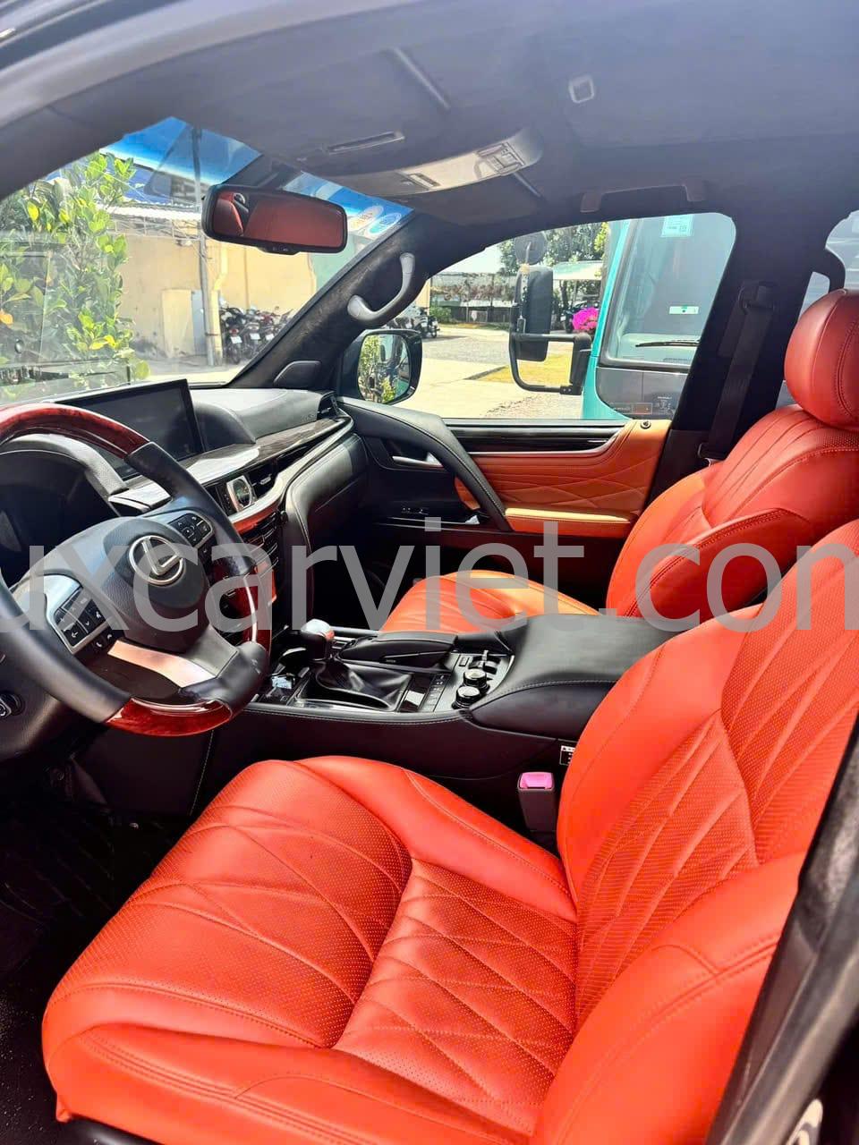 Dịch Vụ Cho Thuê Xe Lexus Lx570 Cao Cấp tại TP.HCM - Ảnh 2